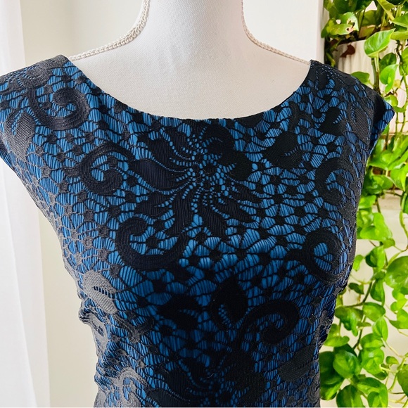 Beautiful Blue & Black Lace Overlay Fit & Flare Dress ~ Plus Size 14 - Picture 2 of 7
